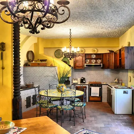 Aria Dell' Etna Bed and Breakfast